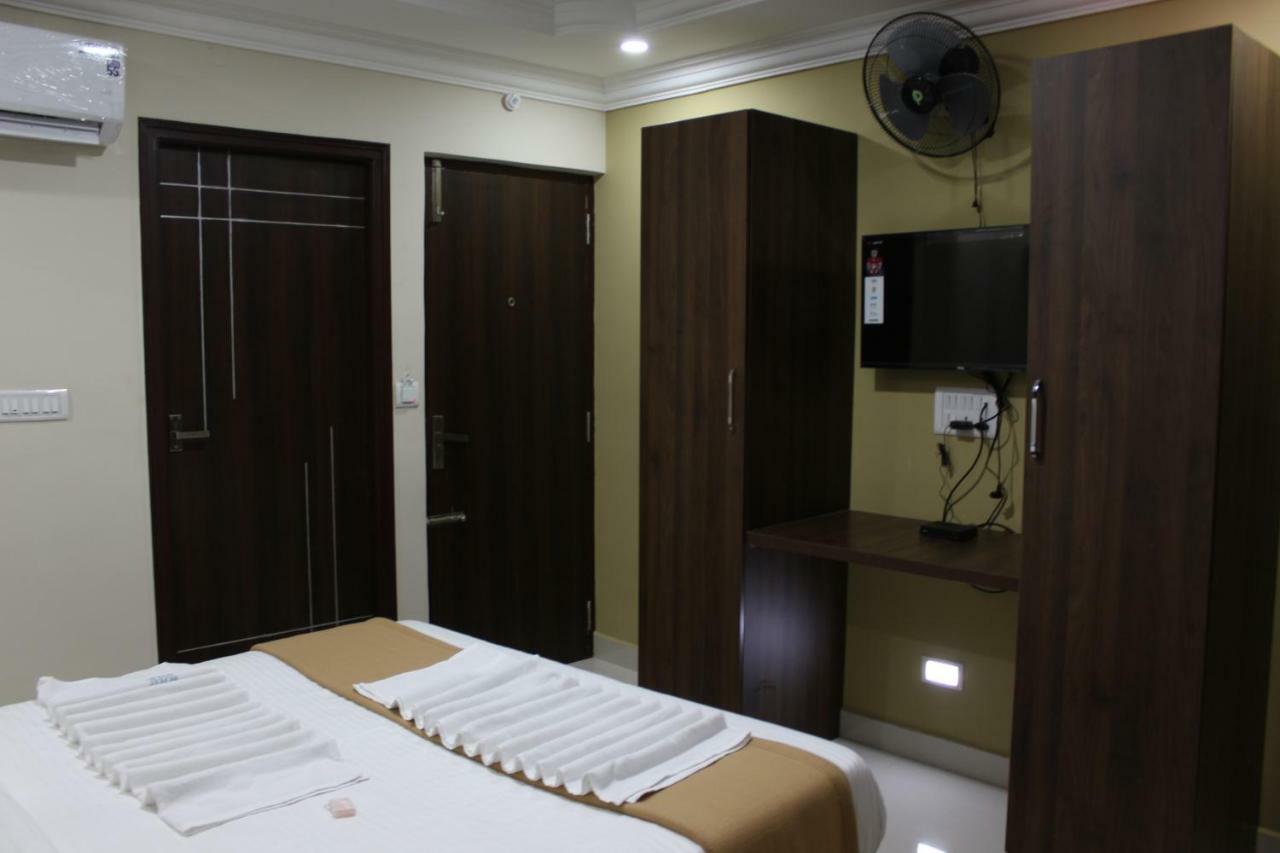 Royal Star Hotels Bangalore Exterior photo