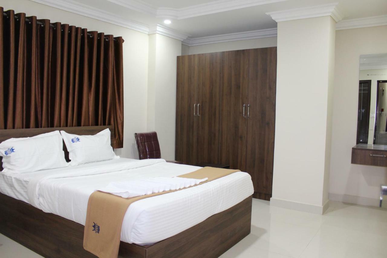 Royal Star Hotels Bangalore Exterior photo
