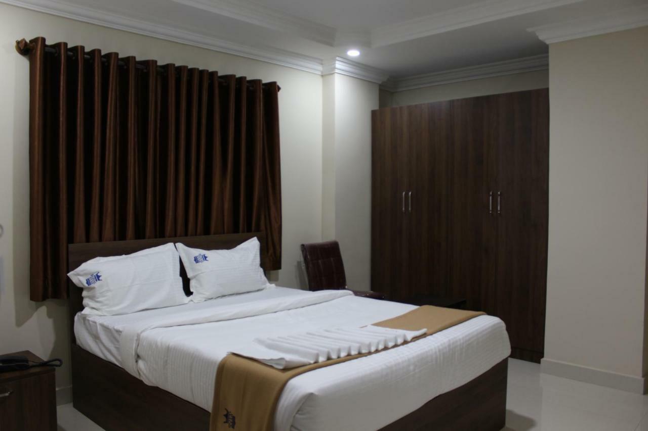Royal Star Hotels Bangalore Exterior photo