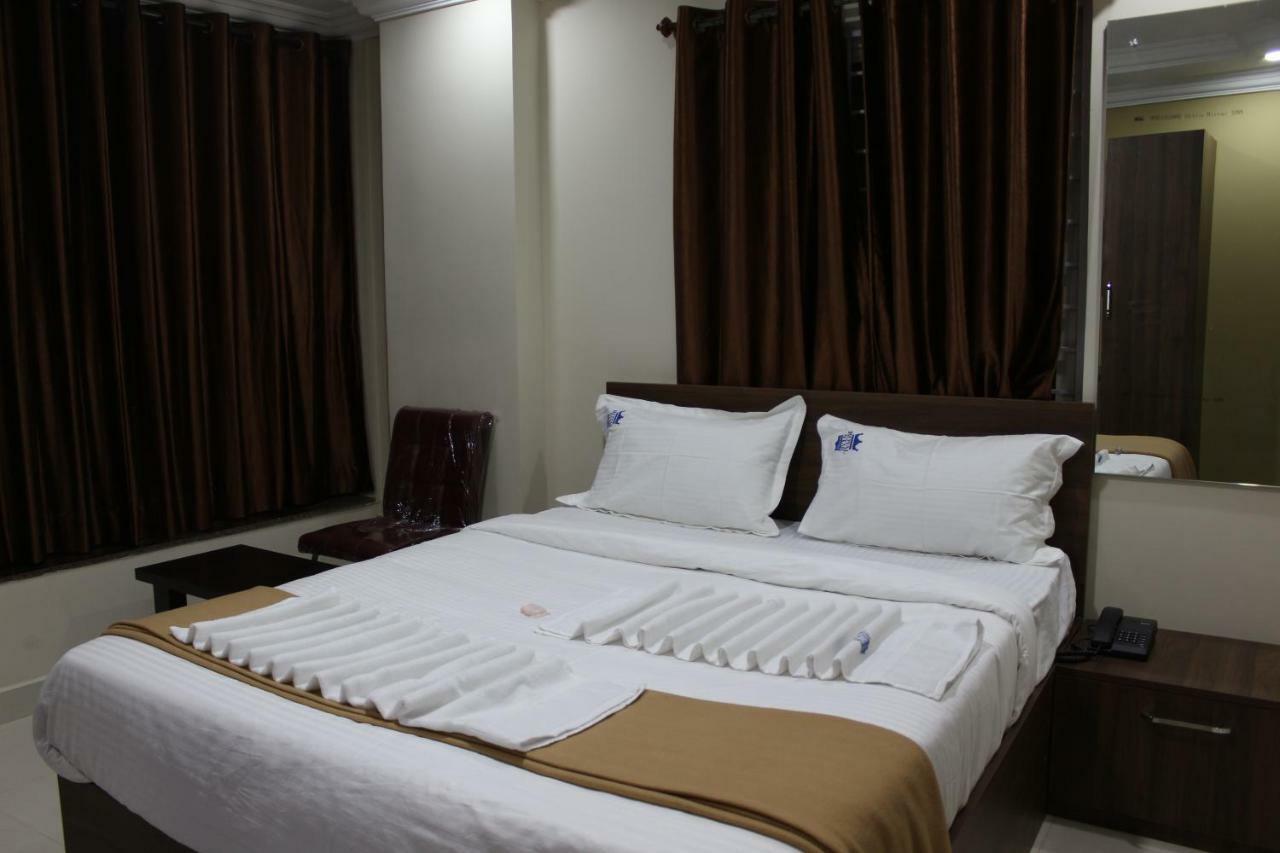 Royal Star Hotels Bangalore Exterior photo