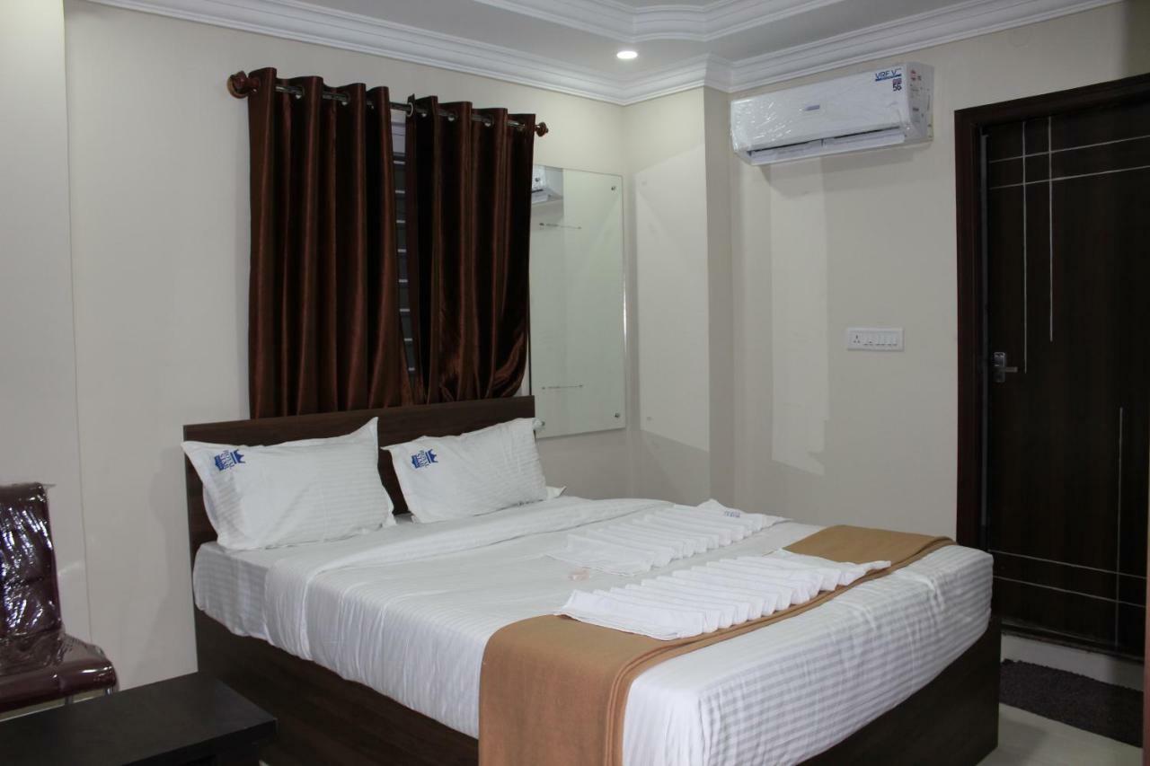 Royal Star Hotels Bangalore Exterior photo