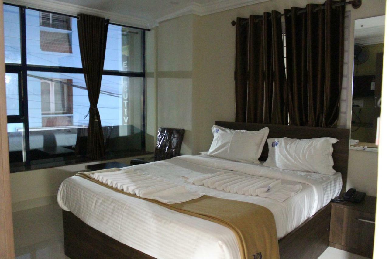 Royal Star Hotels Bangalore Exterior photo