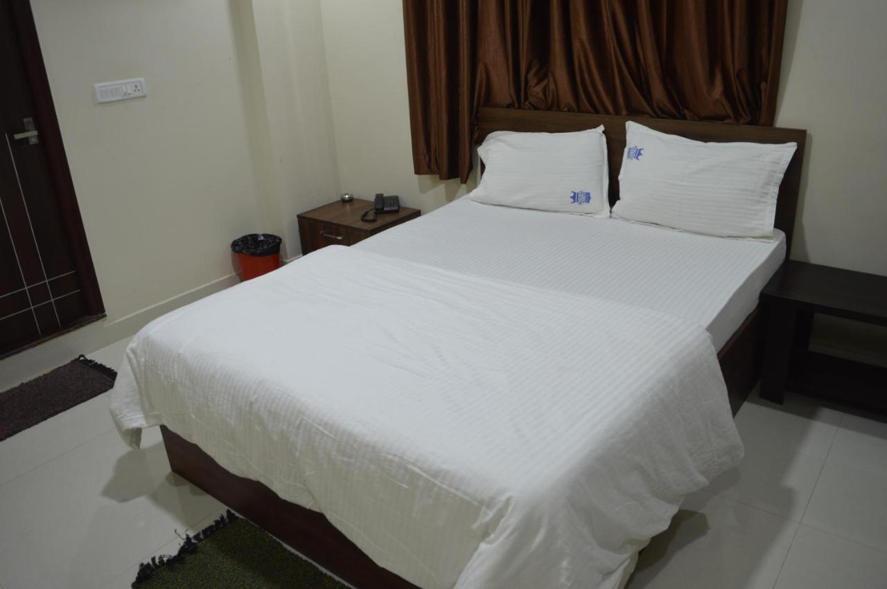 Royal Star Hotels Bangalore Exterior photo