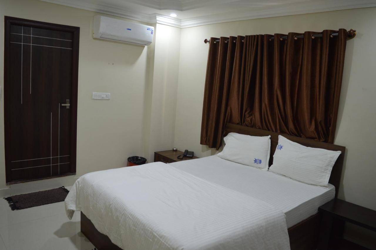 Royal Star Hotels Bangalore Exterior photo