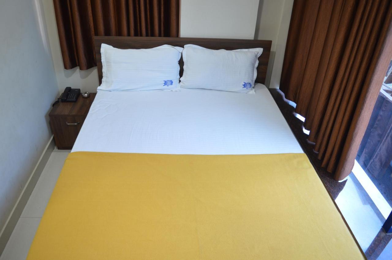 Royal Star Hotels Bangalore Exterior photo