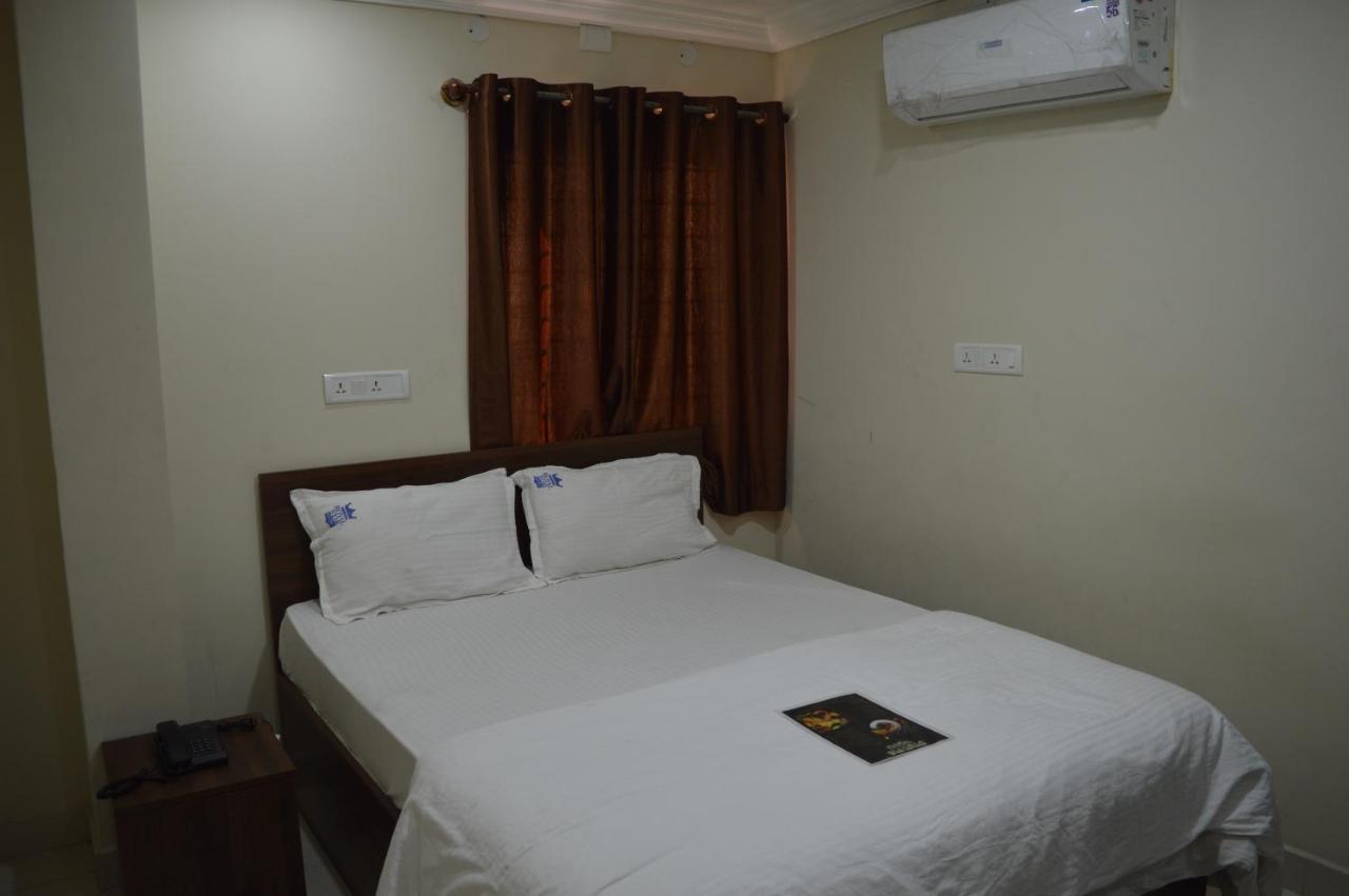 Royal Star Hotels Bangalore Exterior photo